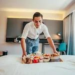 Holiday Inn - Bordeaux-Merignac By Ihg